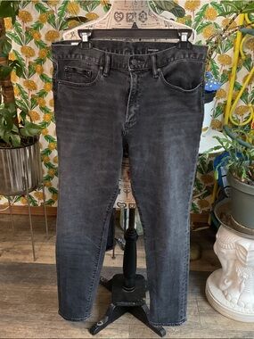 GAP Men's Washed Black Slim Straight Jeans